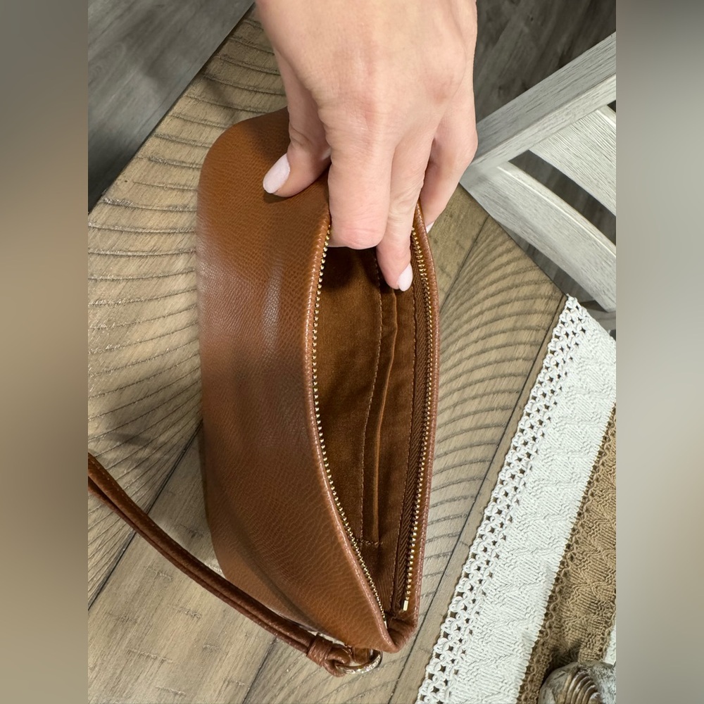 Coach Womens Brown Crossgrain Leather Wristlet REPOST - Picture 3 of 3